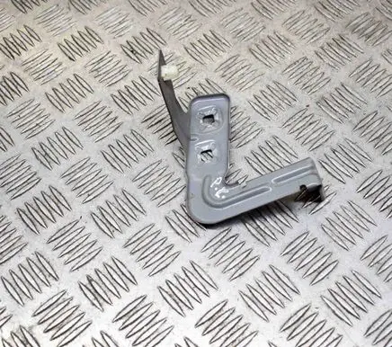 Fender mounting bracket