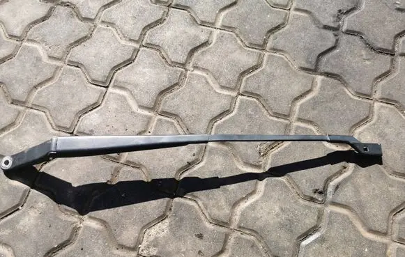 Peugeot 508 RXH Front wiper blade arm 9686437680