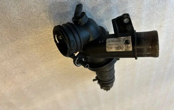 Thermostat/thermostat housing