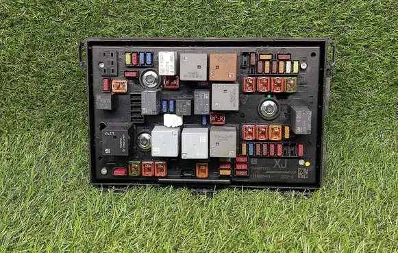 Opel Zafira C Power management control unit 13449211 13449211XJ 3224