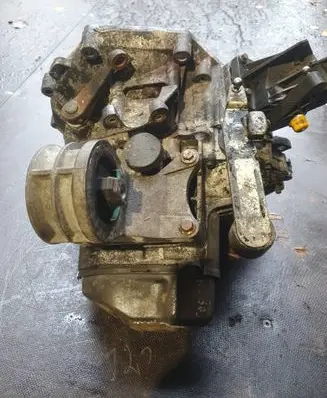 Manual 5 speed gearbox