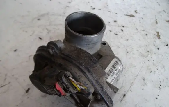 Ford Fusion Throttle valve 2S6UEA