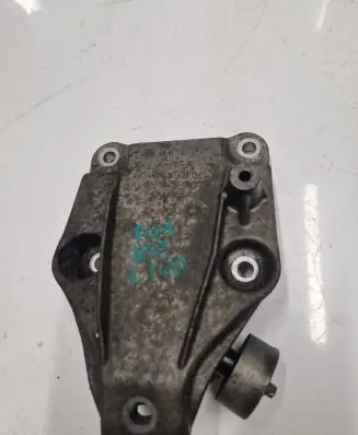 BMW 7 F01 F02 F03 F04 Engine mounting bracket 6777623