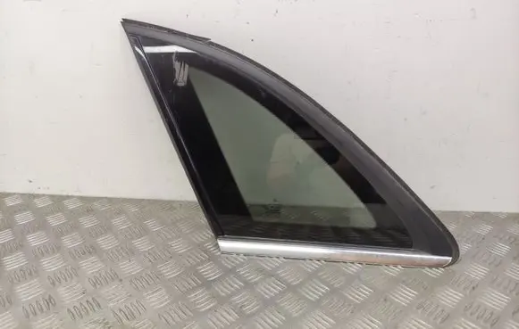 Mercedes-Benz B W246 W242 Rear side window