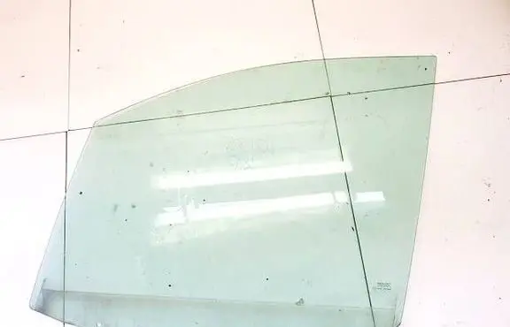 Citroen C8 Front door window glass four-door dot39as2m34