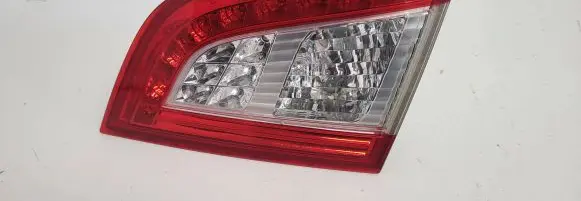 Peugeot 508 Tailgate rear/tail lights