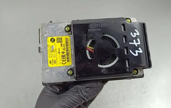 KIA Sorento IV Wireless charging module 95560P2100