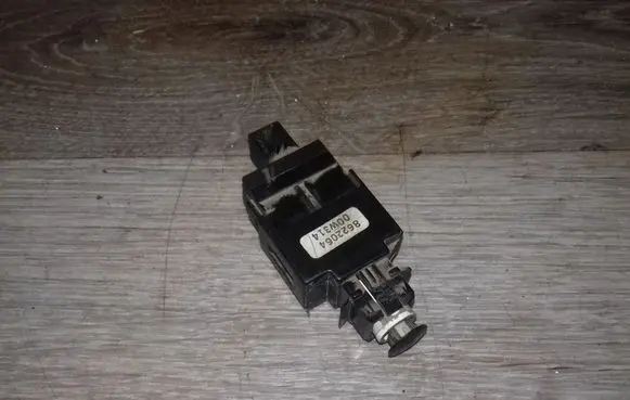 Volvo V70 Brake pedal sensor switch 8622064