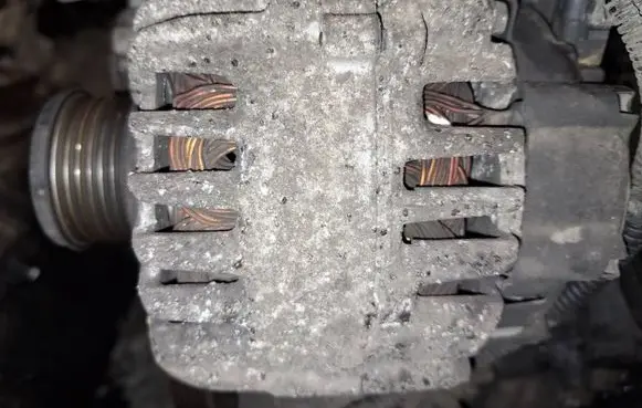 Citroen Berlingo Generator/alternator 9678048880 213478590