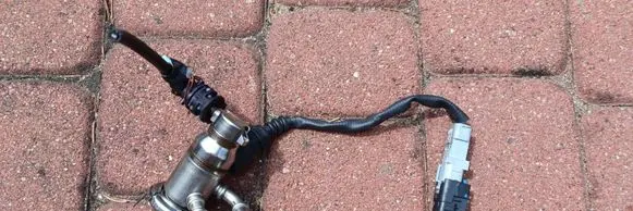 Renault Trafic III (X82) AdBlue injector 208997976R K338403742 A2C15889300