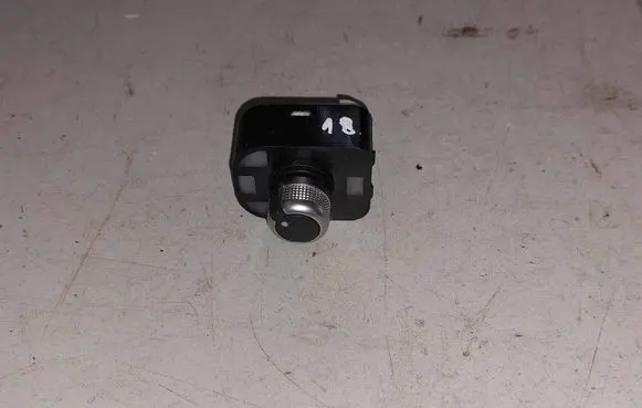 Audi A3 S3 8V Wing mirror switch 8V0959565D 411408S