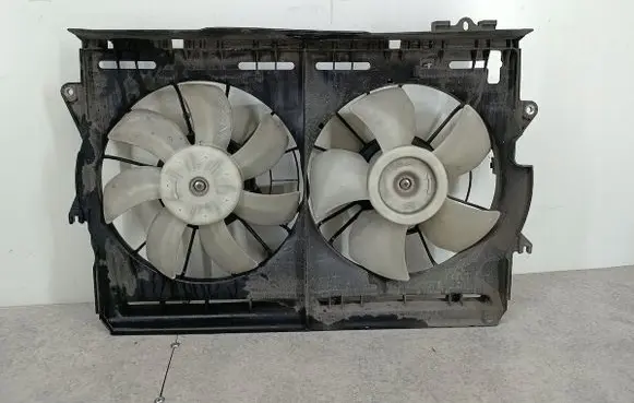 Toyota Corolla Verso E121 Electric radiator cooling fan 4227502520DENSO