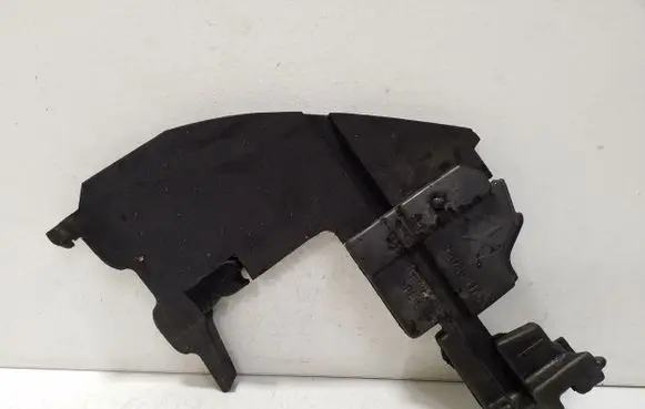 Jeep Cherokee Fender foam support/seal 68202651AA