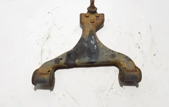 Mercedes-Benz Vito Viano W639 Front lower control arm/wishbone A6393300910