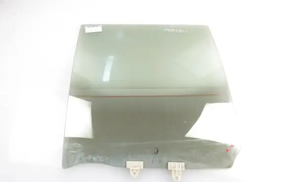 Nissan Pathfinder R50 Rear door window glass 