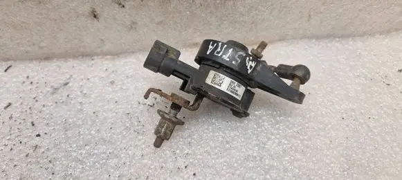 Headlight/headlamp level sensor
