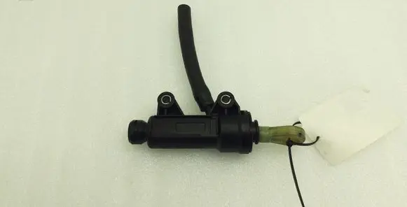 BMW 1 F20 F21 Clutch master cylinder 6773670 21526773670