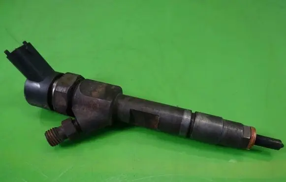 Renault Megane II Fuel injector 0445110021