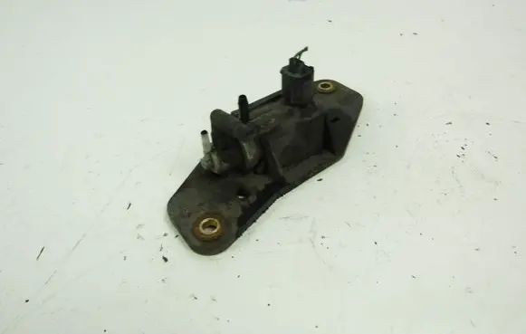 Ford Mondeo Mk III Valve vacuum 5S7Q9S468AB