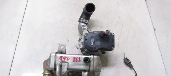 Nissan X-Trail T32 EGR valve cooler 147100789R