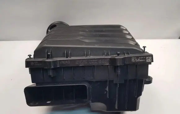 Audi A1 Air filter box cover 2Q0129601T