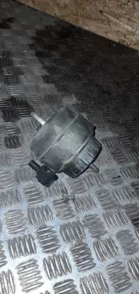 Audi A6 S6 C6 4F Engine mount bracket