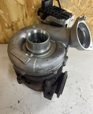 BMW 7 E65 E66 Turbo 7794259 GT2260V