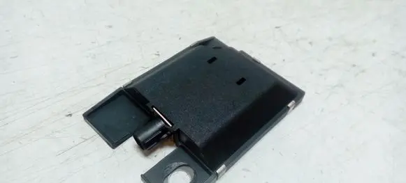 Mercedes-Benz CLS C219 Aerial GPS antenna A2118203375