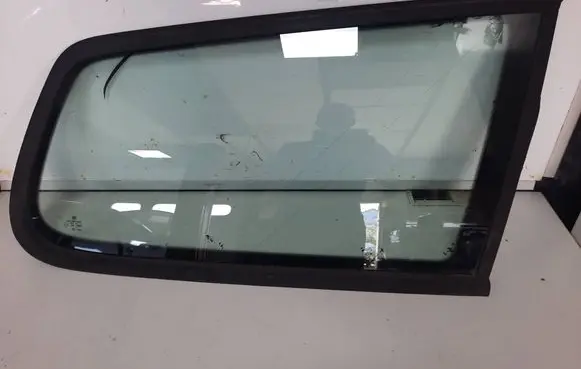 Volkswagen PASSAT B6 Rear side window