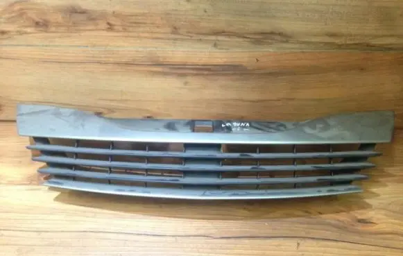 Renault Laguna II Front grill 8200012581