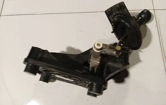 Citroen C4 I Gear shifter/selector 9657303580M 96.5730.35.80-M