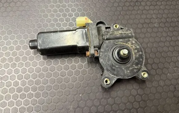 Hyundai Terracan Rear door window regulator motor