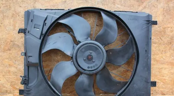 Mercedes-Benz C W204 Fan set 2045000193