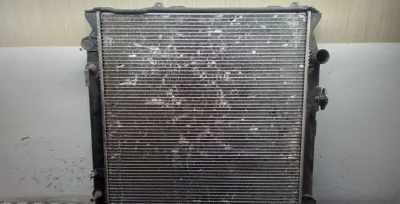 Toyota Land Cruiser (HDJ90) Coolant radiator
