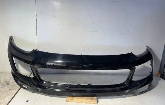 Porsche Cayenne (9Y0 9Y3) Front bumper 7P5807221D