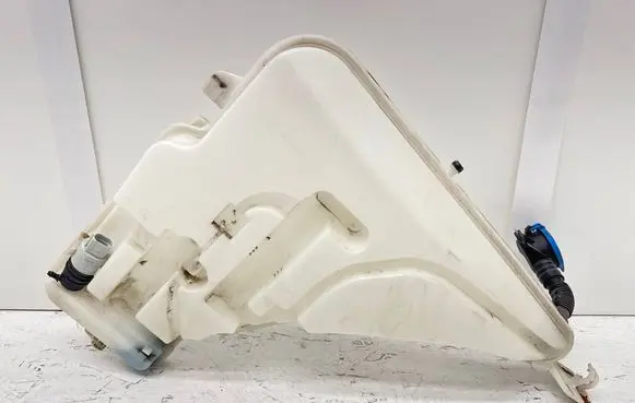 BMW 4 F36 Gran coupe Windshield washer fluid reservoir/tank 724167114 7241671