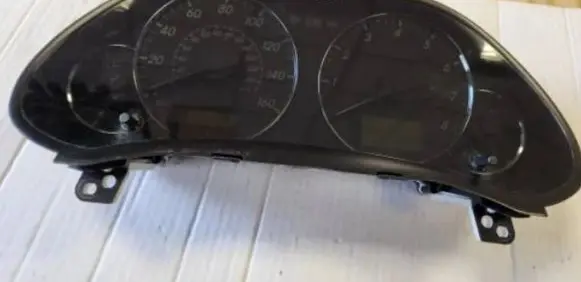Toyota Avensis T250 Speedometer (instrument cluster) 83200-05A60-C