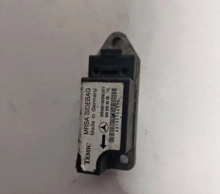 Mercedes-Benz E W211 Airbag deployment crash/impact sensor 0008209926 AAJ9E10A3Y9 00039130001277