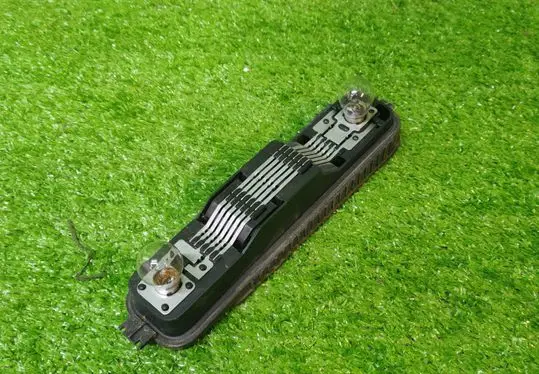 Opel Vivaro Tail light bulb cover holder 25467008