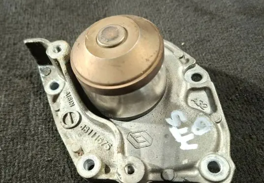 Mitsubishi Space Star Water pump 18111675