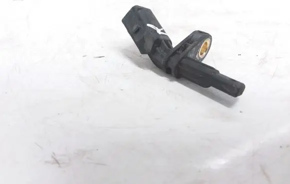 Volkswagen PASSAT B6 ABS brake wheel speed sensor 7H0927804