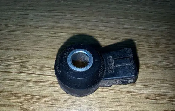 Dodge Caliber Detonation knock sensor 05033316AA