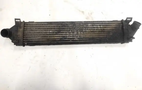 Ford Focus C-MAX Intercooler radiator 6g919l440fc 6g91-9l440-fc