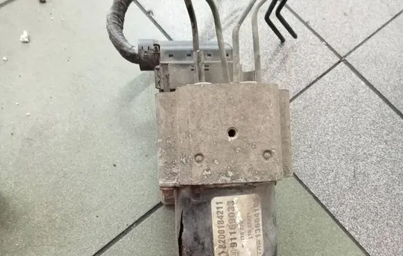 Renault Trafic II (X83) ABS Pump 8200184211 91169033 13664105