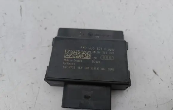 Audi A5 Fuel injection pump control unit/module 8W0906121B