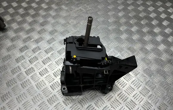 Volvo XC90 Gear selector/shifter in gearbox P08699416 T032736179
