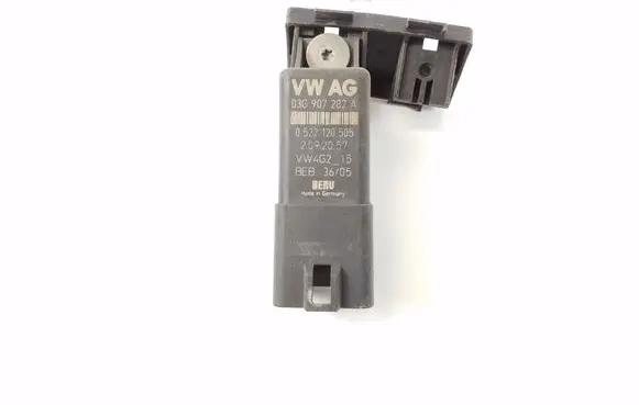 Audi A3 S3 8P Glow plug pre-heat relay 03G907282A