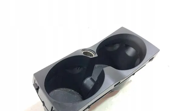 Cup holder front