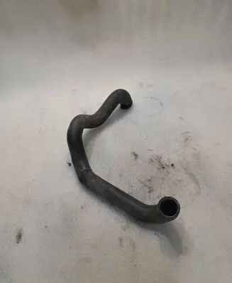 Coolant pipe/hose