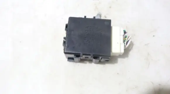 Toyota C-HR I Fan control module 